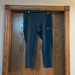 Nike Dri-Fit cropped leggings, large
 Turquoise color